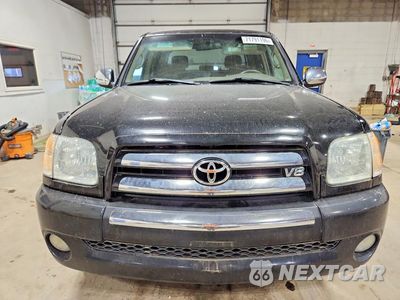Piąte zdjęcie samochodu w środku: 2004 TOYOTA TUNDRA SR5 VIN:5TBDT44144S445422 - miniatura