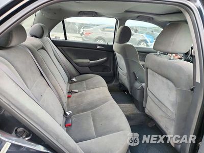 Zdjęcie 10 z 12 samochodu: 2004 HONDA ACCORD EX VIN:1HGCM56624A002439 - miniatura