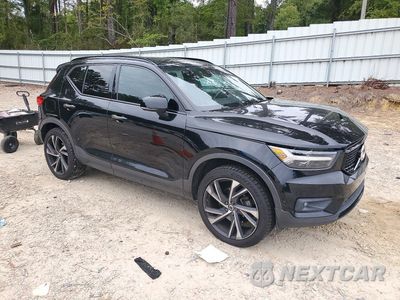 Czwarte zdjęcie samochodu z boku: 2019 VOLVO XC40 T4 R-DESIGN VIN:YV4AC2HMXK2070785 - miniatura