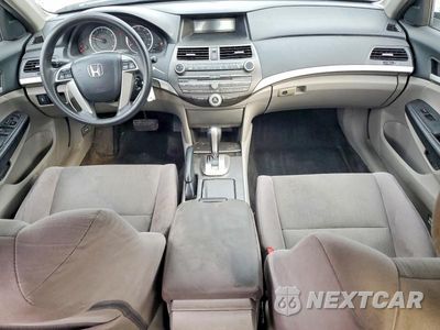 Zdjęcie 8 z 12 samochodu: 2012 HONDA ACCORD LX VIN:1HGCP2F39CA240220 - miniatura