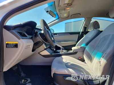 Zdjęcie 7 z 12 samochodu: 2015 HYUNDAI SONATA SE VIN:5NPE24AF0FH140460 - miniatura
