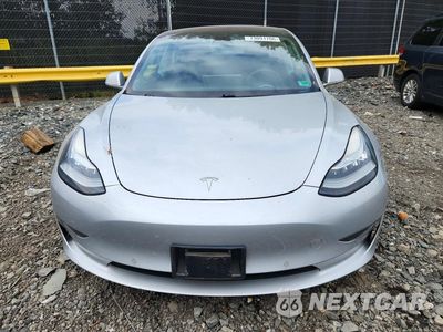 Piąte zdjęcie samochodu w środku: 2018 TESLA MODEL 3 VIN:5YJ3E1EA2JF016564 - miniatura