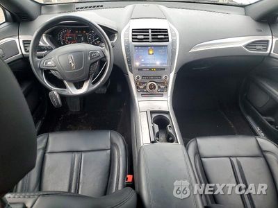 Zdjęcie 8 z 13 samochodu: 2020 LINCOLN MKZ VIN:3LN6L5B97LR622055 - miniatura