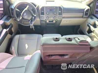 Zdjęcie 8 z 12 samochodu: 2017 FORD F350 SUPER DUTY VIN:1FT8W3DT6HEB56324 - miniatura