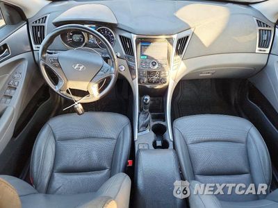 Zdjęcie 8 z 12 samochodu: 2013 HYUNDAI SONATA HYBRID VIN:KMHEC4A48DA100056 - miniatura