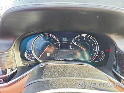 Zdjęcie 9 z 13 samochodu: 2019 BMW 740 I VIN:WBA7E2C59KB218493 - miniatura