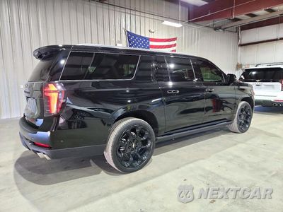 Trzecie zdjęcie samochodu z tyłu: 2025 CHEVROLET SUBURBAN K1500 HIGH COUNTRY VIN:1GNS6GR82SR249947 - miniatura