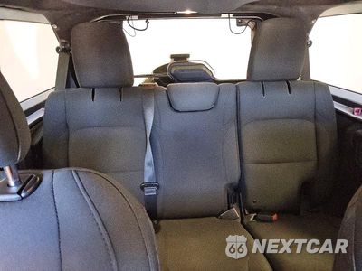 Zdjęcie 10 z 14 samochodu: 2018 JEEP WRANGLER UNLIMITED SAHARA VIN:1C4HJXEG2JW323527 - miniatura