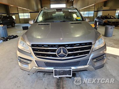 Piąte zdjęcie samochodu w środku: 2015 MERCEDES-BENZ ML 350 4MATIC VIN:4JGDA5HB0FA528928 - miniatura