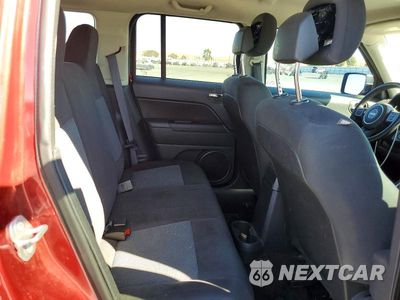 Zdjęcie 11 z 14 samochodu: 2016 JEEP PATRIOT LATITUDE VIN:1C4NJRFB8GD580620 - miniatura