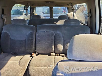Zdjęcie 10 z 13 samochodu: 1999 CHEVROLET SUBURBAN C1500 VIN:3GNEC16R8XG261267 - miniatura