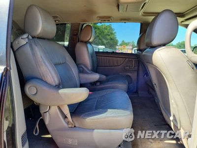 Zdjęcie 11 z 13 samochodu: 2010 TOYOTA SIENNA XLE LIMITED VIN:5TDYK4CC2AS341991 - miniatura