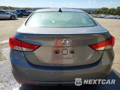 Zdjęcie 6 z 12 samochodu: 2013 HYUNDAI ELANTRA GLS VIN:5NPDH4AEXDH317028 - miniatura