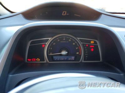 Zdjęcie 9 z 12 samochodu: 2007 HONDA CIVIC VIN:1HGFA16827L125473 - miniatura