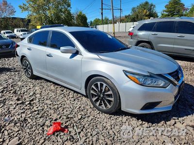 Czwarte zdjęcie samochodu z boku: 2018 NISSAN ALTIMA 2.5 SV VIN:1N4AL3APXJC274479 - miniatura