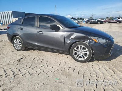 Czwarte zdjęcie samochodu z boku: 2017 TOYOTA YARIS IA BASE VIN:3MYDLBYV2HY177141 - miniatura