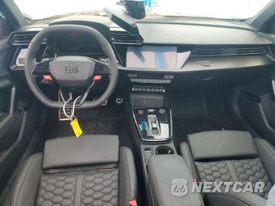 Zdjęcie 8 z 13 samochodu: 2026 AUDI RS3 VIN:WUAGWDGY5TA904914 - miniatura