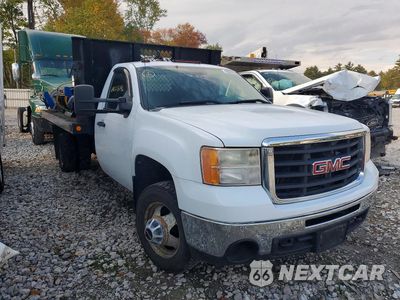 Czwarte zdjęcie samochodu z boku: 2010 GMC SIERRA C3500 FLAT BED TRUCK VIN:1GD6C2BK9AF122443 - miniatura