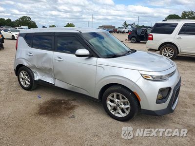 Czwarte zdjęcie samochodu z boku: 2021 KIA SOUL S VIN:KNDJ23AU2M7739448 - miniatura