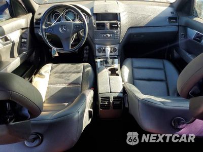 Zdjęcie 8 z 12 samochodu: 2011 MERCEDES-BENZ C 300 VIN:WDDGF5EB6BA515494 - miniatura