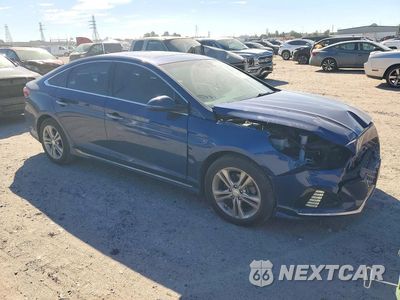 Czwarte zdjęcie samochodu z boku: 2018 HYUNDAI SONATA SPORT VIN:5NPE34AF7JH638449 - miniatura