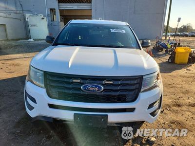 Piąte zdjęcie samochodu w środku: 2017 FORD EXPLORER POLICE INTERCEPTOR VIN:1FM5K8AR2HGC14059 - miniatura