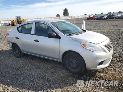 Czwarte zdjęcie samochodu z boku: 2014 NISSAN VERSA 1.6 S PLUS VIN:3N1CN7APXEL854347 - miniatura