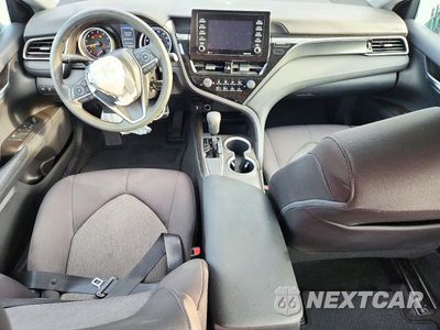 Zdjęcie 8 z 13 samochodu: 2021 TOYOTA CAMRY LE VIN:4T1C11AK8MU550766 - miniatura