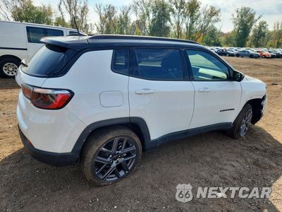 Trzecie zdjęcie samochodu z tyłu: 2026 JEEP COMPASS LIMITED VIN:3C4NJDCN6TT194736 - miniatura
