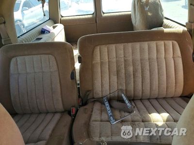 Zdjęcie 10 z 13 samochodu: 1994 GMC SUBURBAN VIN:1GNFK16K4RJ420863 - miniatura