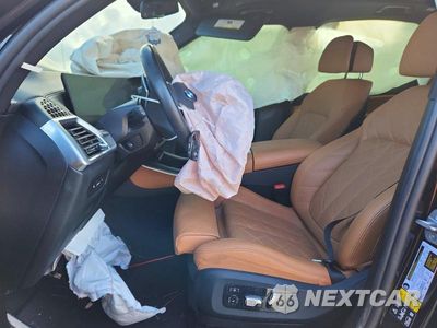 Zdjęcie 7 z 13 samochodu: 2024 BMW X5 M60I VIN:5UX33EU09R9T41402 - miniatura