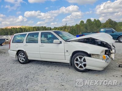 Czwarte zdjęcie samochodu z boku: 2000 VOLVO V70 BASE VIN:YV1LW61J5Y2708888 - miniatura