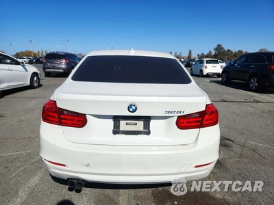 Zdjęcie 6 z 12 samochodu: 2012 BMW 328 VIN:WBA3A5C54CF342547 - miniatura