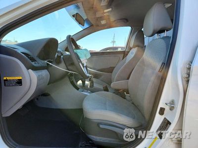 Zdjęcie 7 z 12 samochodu: 2014 HYUNDAI ACCENT GS VIN:KMHCT5AE2EU195414 - miniatura