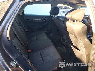 Zdjęcie 10 z 12 samochodu: 2019 HONDA ACCORD LX VIN:1HGCV1F17KA169919 - miniatura