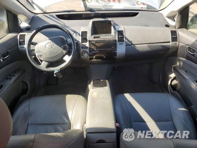 Zdjęcie 8 z 12 samochodu: 2006 TOYOTA PRIUS BASE VIN:JTDKB20U467537729 - miniatura
