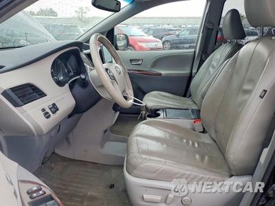 Zdjęcie 7 z 14 samochodu: 2014 TOYOTA SIENNA XLE 7-PASSENGER VIN:5TDDK3DC8ES089497 - miniatura