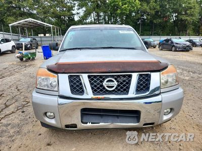Piąte zdjęcie samochodu w środku: 2014 NISSAN TITAN SV VIN:1N6BA0EDXEN513586 - miniatura