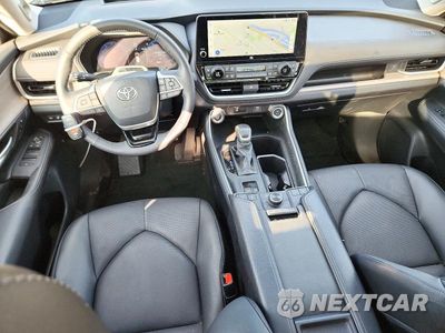 Zdjęcie 8 z 13 samochodu: 2026 TOYOTA GRAND HIGHLANDER PLATINUM VIN:5TDAAAB50TS121192 - miniatura
