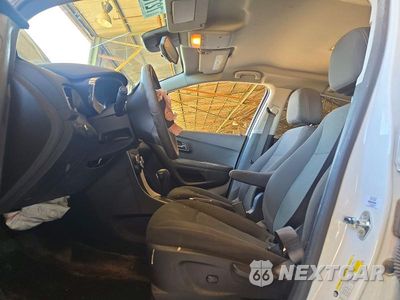 Zdjęcie 7 z 12 samochodu: 2021 CHEVROLET TRAX LS VIN:KL7CJKSB6MB313095 - miniatura