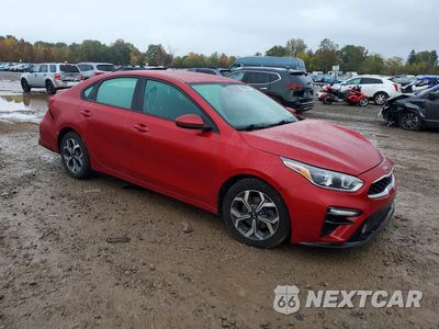 Czwarte zdjęcie samochodu z boku: 2021 KIA FORTE LXS VIN:3KPF24AD5ME287586 - miniatura