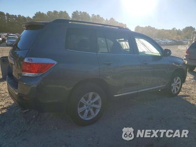 Trzecie zdjęcie samochodu z tyłu: 2011 TOYOTA HIGHLANDER BASE VIN:5TDBK3EH9BS091871 - miniatura