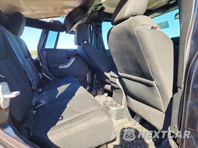 Zdjęcie 11 z 13 samochodu: 2016 JEEP WRANGLER UNLIMITED SPORT VIN:1C4HJWDG2GL163431 - miniatura