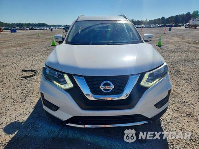 Piąte zdjęcie samochodu w środku: 2017 NISSAN ROGUE SV VIN:JN8AT2MT0HW147136 - miniatura