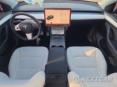 Zdjęcie 8 z 12 samochodu: 2023 TESLA MODEL Y VIN:7SAYGDEF4PF886261 - miniatura