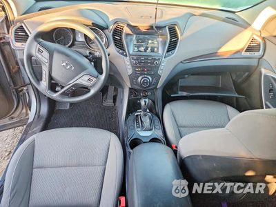 Zdjęcie 8 z 12 samochodu: 2018 HYUNDAI SANTA FE SE VIN:KM8SMDHF5JU272403 - miniatura