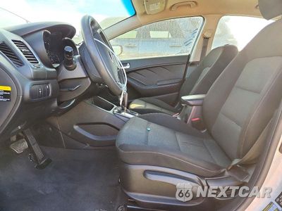 Zdjęcie 7 z 12 samochodu: 2018 KIA FORTE LX VIN:3KPFK4A78JE283473 - miniatura