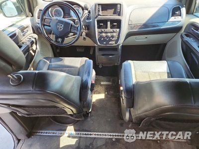 Zdjęcie 8 z 13 samochodu: 2019 DODGE GRAND CARAVAN SXT VIN:2C4RDGCG5KR773147 - miniatura