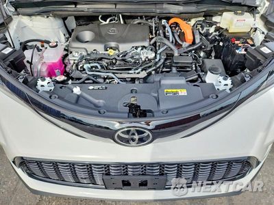 Zdjęcie 12 z 13 samochodu: 2026 TOYOTA SIENNA XSE VIN:5TDXSKFCXTS273552 - miniatura