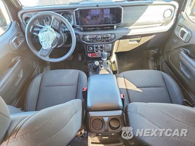 Zdjęcie 8 z 13 samochodu: 2025 JEEP WRANGLER RUBICON 4XE VIN:1C4RJXR61SW602491 - miniatura